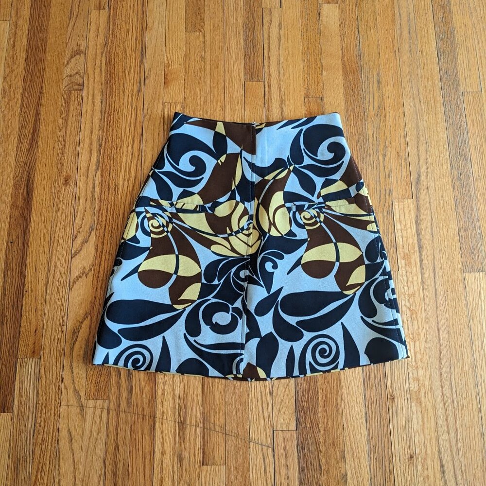 Zara A-Line mini skirt with a geometrical print